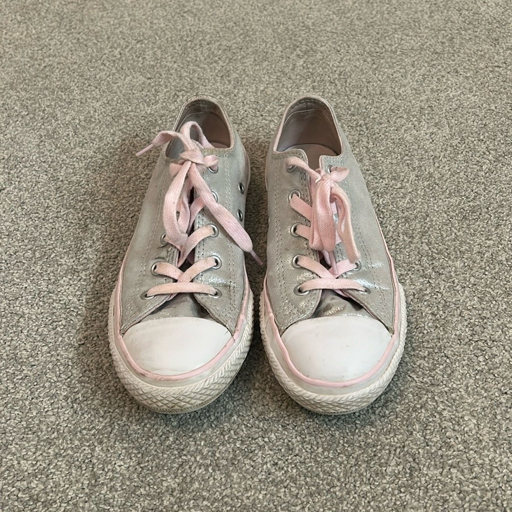 Silver Girls All-Star Converse - Size 3
